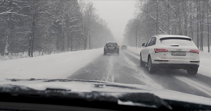 雨雪天氣下的剎車(chē)